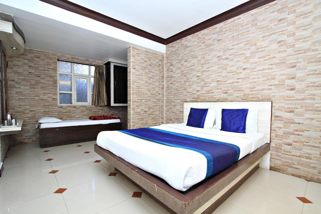 Hotel Pratham International Ooty Buitenkant foto