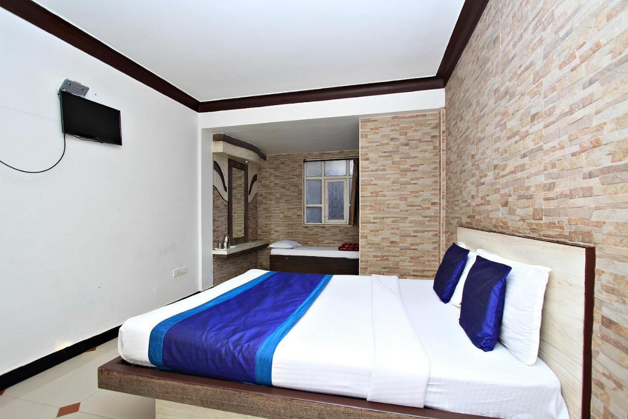 Hotel Pratham International Ooty Buitenkant foto